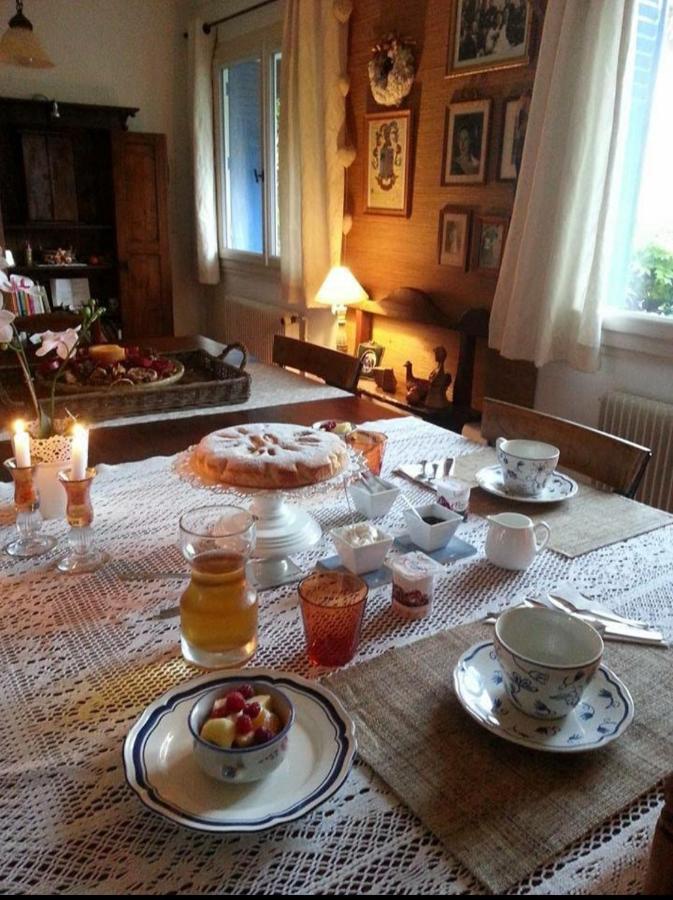 Mareil-Marly Le Cerisier Bed & Breakfast エクステリア 写真